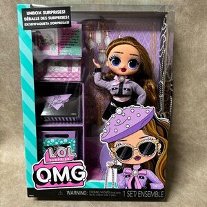 LOL Surprise OMG Pose Fashion Doll w/ Multiple Surprises & Fabulous Accessories